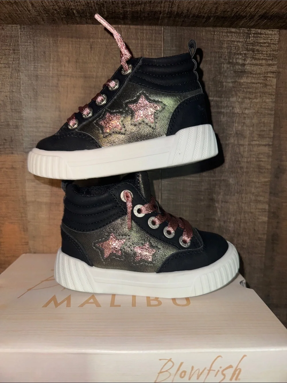 BLOWFISH MALIBU  High-Top Sneakers‎ with Pink Metallic Stars